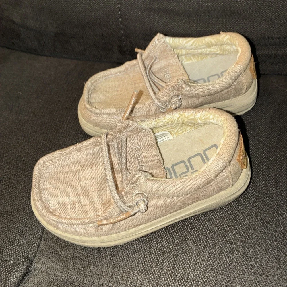 Hey Dude Toddler Boy Wally Linen Beige US K5 EU 21 Neutral Comfort Shoes